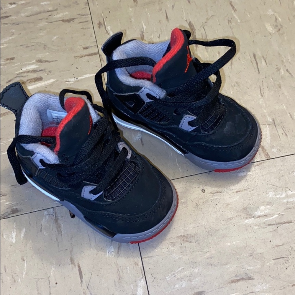 Jordan 4